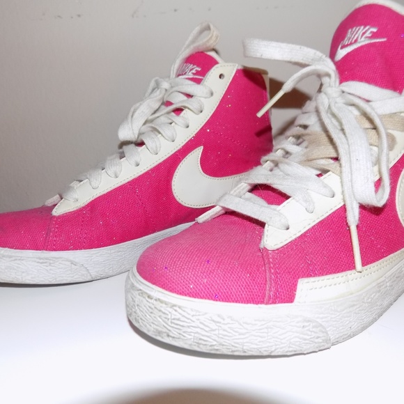 PINK NIKE HIGH TOPS - Picture 4 of 8